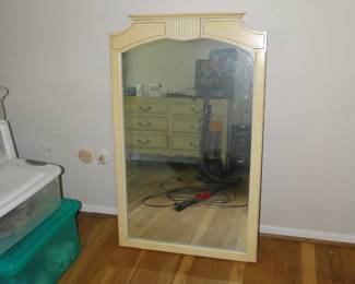 Dresser mirror