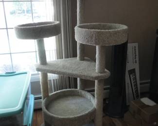 Super large cat condo