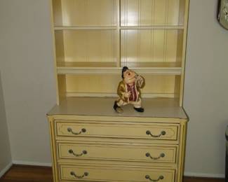 Vintage dresser with attached hutch