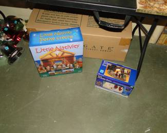 Yes lots of Christmas items