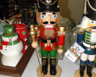 Nut Cracker