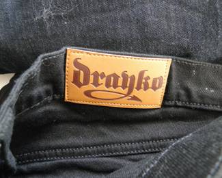 Drayko is the manufacturer of these riders jeans