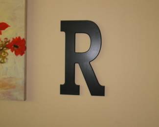 R