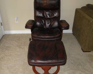 Lane chair and matching ottoman