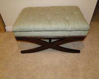 Fun stool, or equally compatible as an ottoman