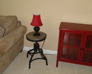 Small stool, small lamp