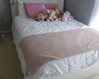 Another queen platform bed