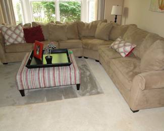 Sectional sofa, perfect for the dorm life, apartment life, lower level walk out life or just need to get new furniture life
