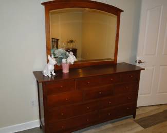 Thomasville dresser and mirror combination