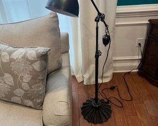 Industrial floor lamp