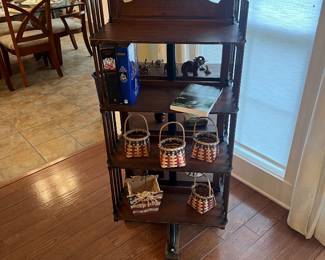Great revolving book case