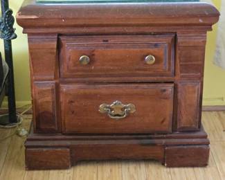 Vintage Thomasville Memoirs Collection Rustic Country Style Nightstand