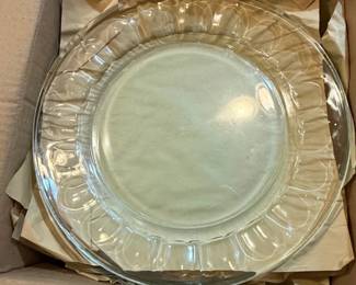 Arcoroc France Cote dAzur Pattern Glass Dinner Plates Set of 