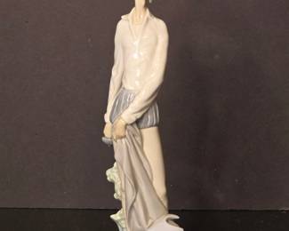 Lladro Don Quixote Standing Up Porcelain Figurine 