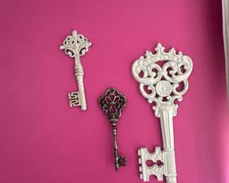 Set of 3 Ornate Decorative Skeleton Keys