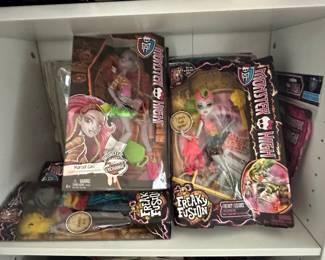 Monster High Dolls - Marisol Coxi (Monster Exchange) and Freaky Fusion (Lagoonafire)