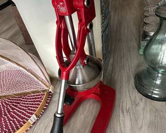 Zulay Kitchen Cast Iron Citrus Juicer
