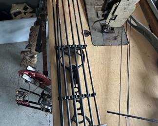 Mossy Oak Camouflage Compound Bow with Quiver and Arrows