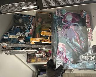 Monster High Dolls Collection - Invisi Billy, Operetta, Kiyomi Haunterly, and More