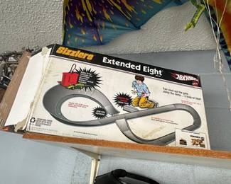 Hot Wheels Sizzlers Extended Eight Race Set