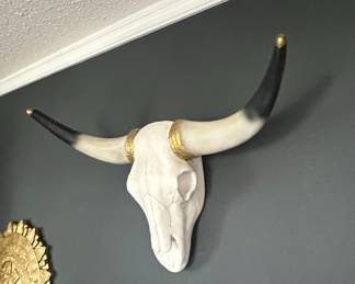 White Longhorn Skull Wall Mount with Gold Accents and Black Tipped Horns