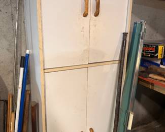 Storage cabinet
