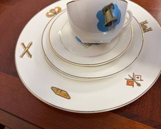 Dinnerware set (2)