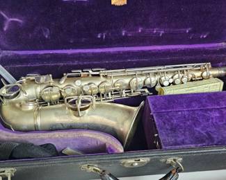 Silver saxophone 