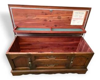 Vintage Lane Cedar Chest With Key