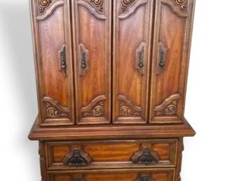 Vintage Wooden 6Drawer Dresser
