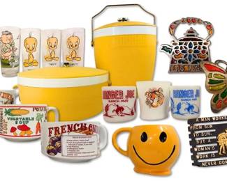 McCoy Smiley Face Mug, Vintage Trivets, Looney Tunes Glasses,  Vintage Kitchenware