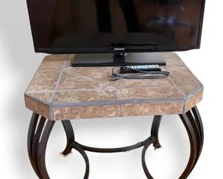 Samsung 32 Screen TV With Stone Tiled Side Table