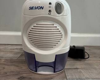 SEAVON Electric Mini Dehumidifier