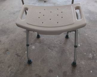 Drive Medical HX5 9JP Shower Chair