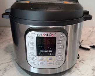 Instant Pot Duo 7-in-1 Electric Pressure Cooker