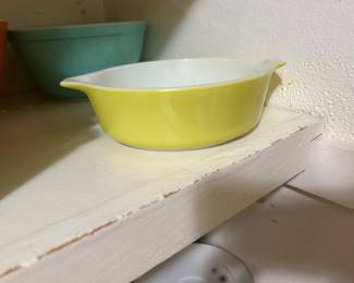 Yellow Pyrex 1pt $6 ea (2 available)