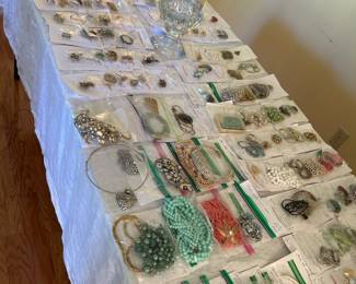 Vintage, Retro, & Estate Jewelry 