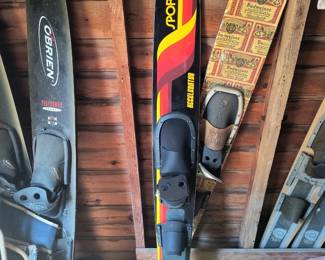 Vintage O'Brien slalom water skis