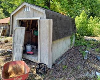 8 ft x 12 ft barn style out building