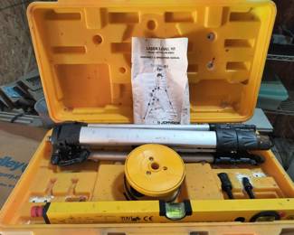 Laser level