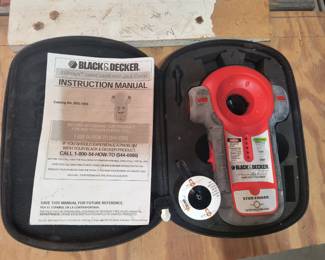 Black & Decker stud finder / laser level