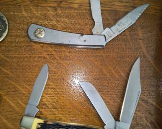 Assorted pocket knives
