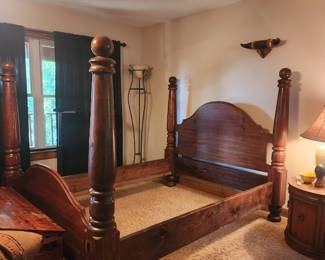 Large queen size post bed