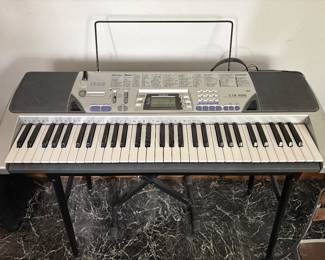 Electronic Keyboard w/Stand