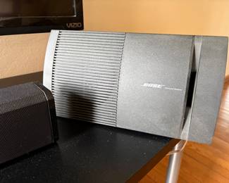Set of Bose Speckers