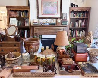 VINTAGE & ANTIQUES EVERYWHERE