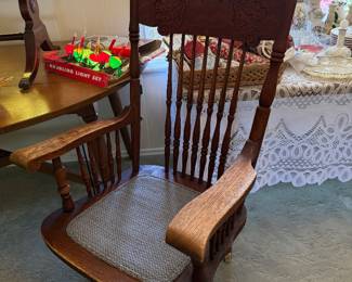 ANTIQUE CHAIR ON CASTORS - SO GOOD!