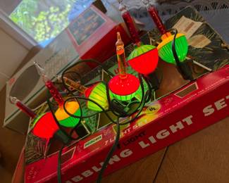 OK THESE VINTAGE CHRISTMAS LANTERN LIGHTS - LIKE WHAT!