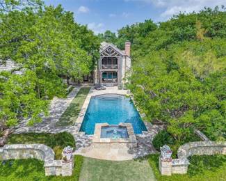 Historic Dilbeck Home Pool