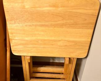 TV trays 